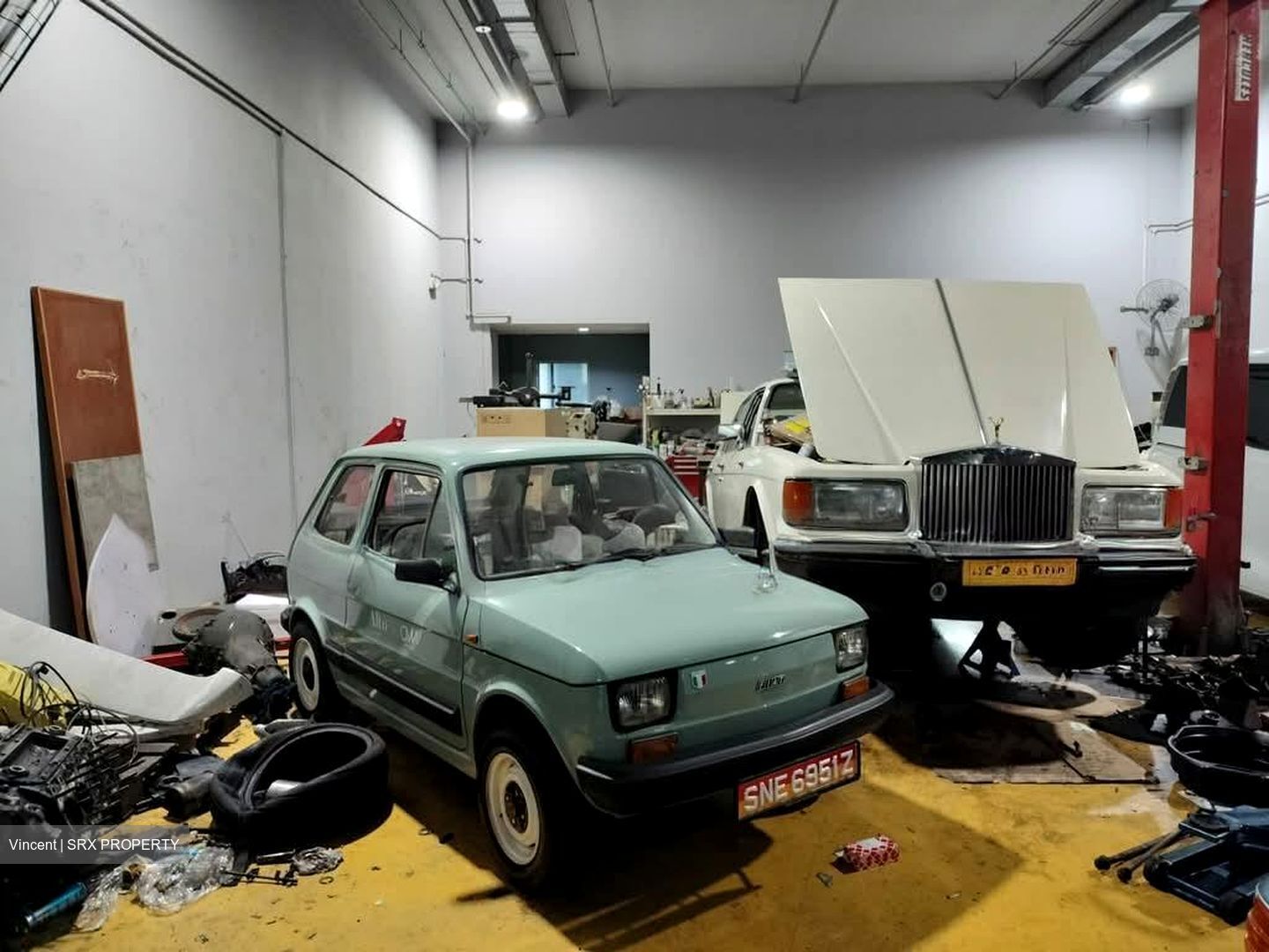 Carros Centre (D25), Factory #591691051